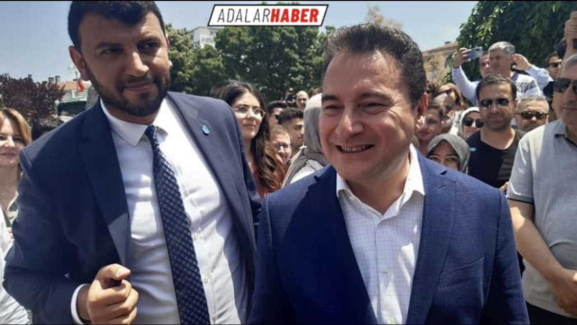 DEVA Partisi Genel Başkanı Ali Babacan Büyükada’ya Geldi